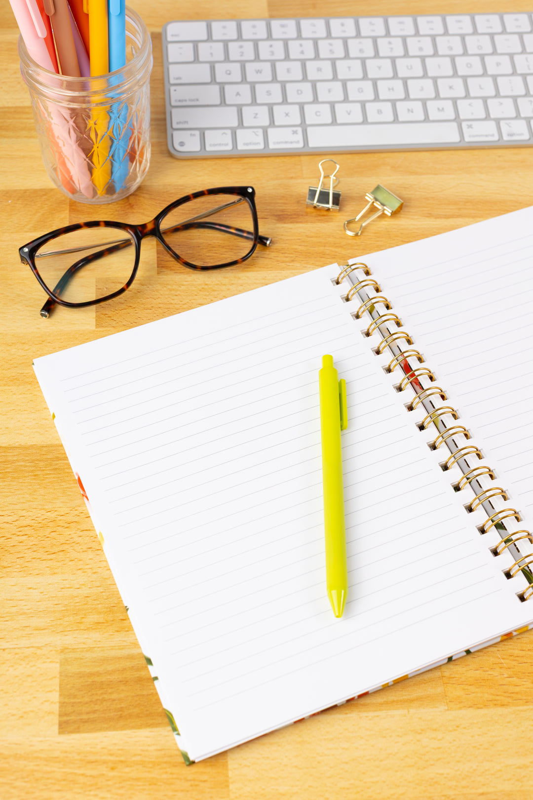 BLACK FLORAL
HARDCOVER SPIRAL NOTEBOOK, 7X9"